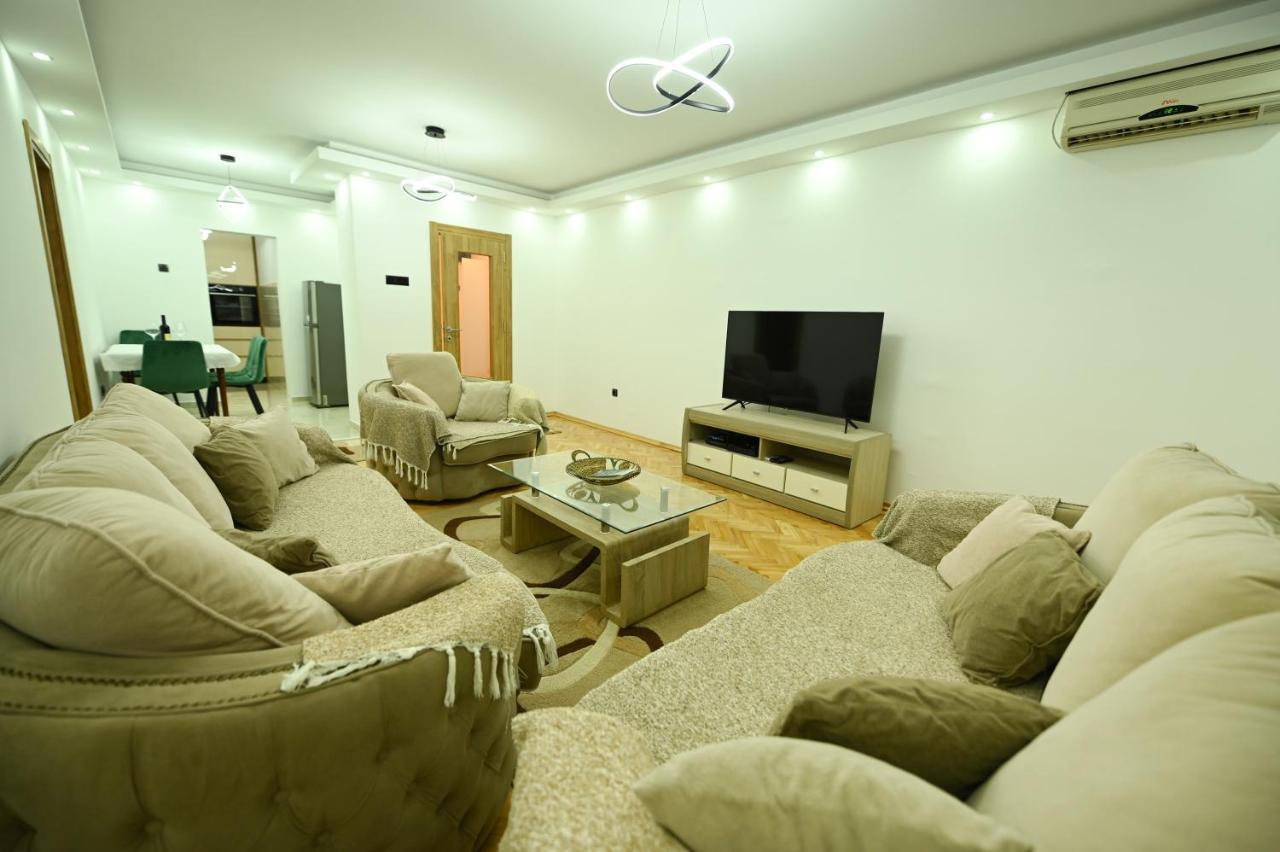 Apartman Oskar Podgoriţa Exterior foto