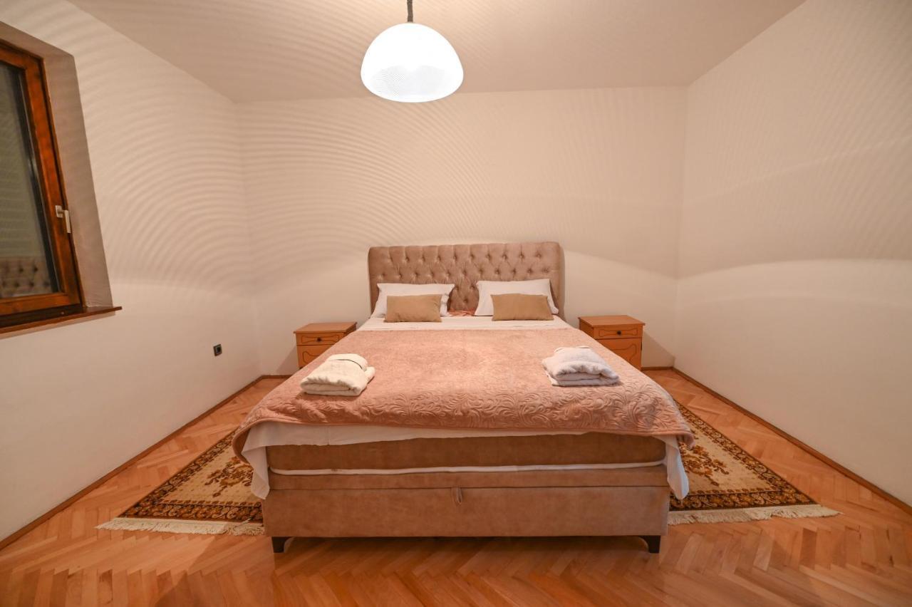 Apartman Oskar Podgoriţa Exterior foto