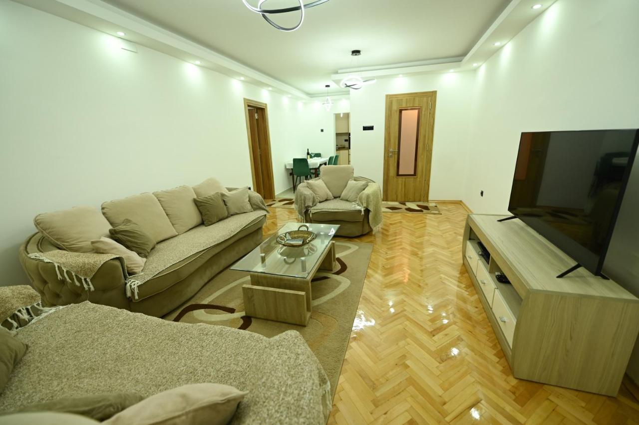 Apartman Oskar Podgoriţa Exterior foto